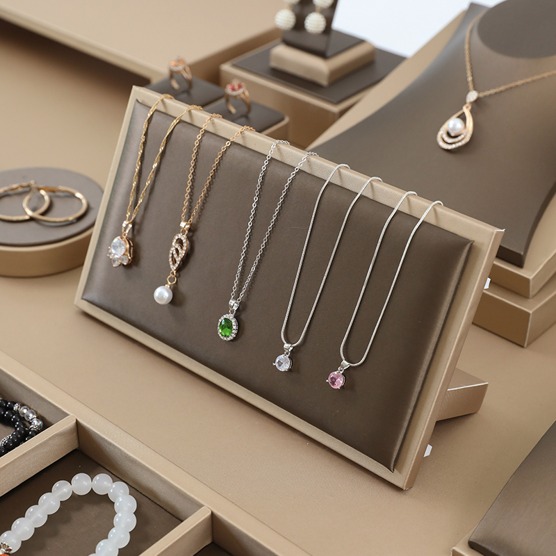 갈색 PU 가죽 팔찌 진열대 보석 사업 전시 소품 손목 - Jewelry And Watches Exhibition 리뷰 및 가격